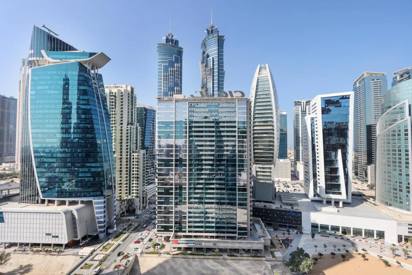 Apartment Livbnb-1B Urban Serenity With Private Balcony Dubai