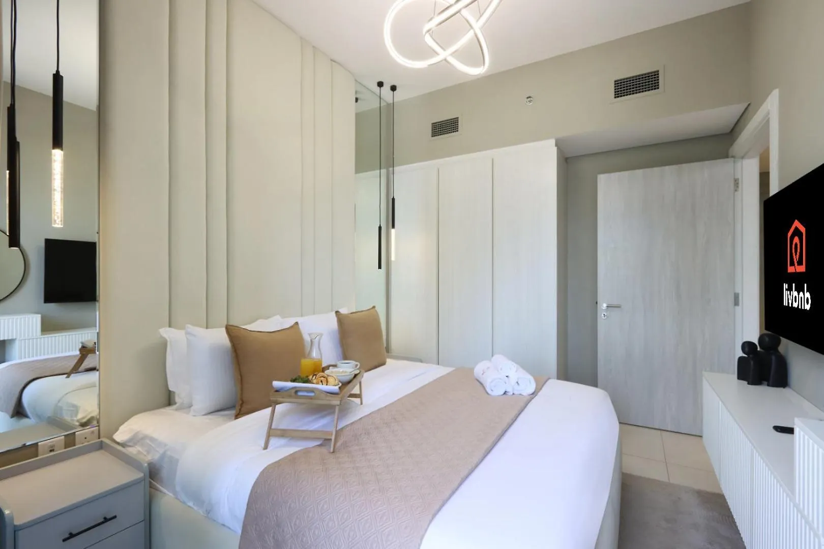 Livbnb-1B Urban Serenity With Private Balcony Dubai