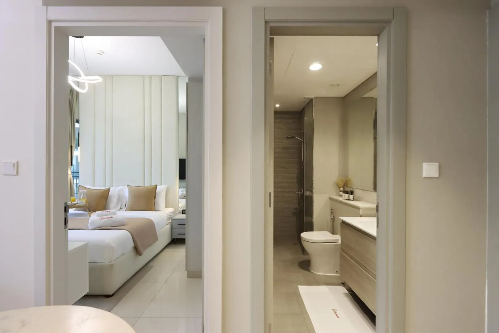Livbnb-1B Urban Serenity With Private Balcony Dubai