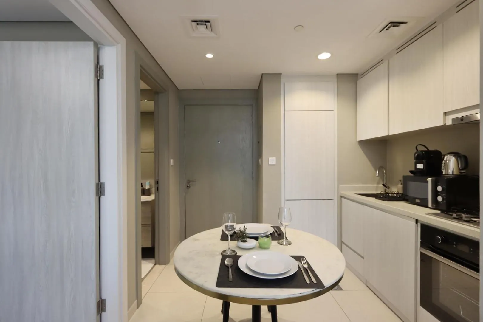 Livbnb-1B Urban Serenity With Private Balcony Dubai United Arab Emirates