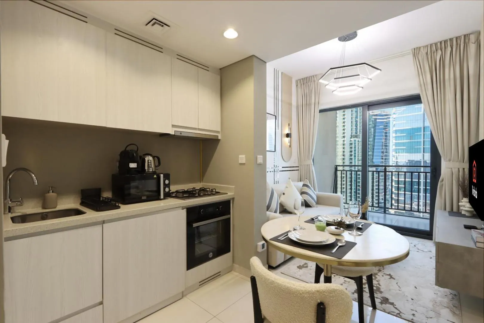 Apartment Livbnb-1B Urban Serenity With Private Balcony Dubai